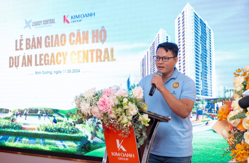 Cư dân Nguyễn Duy Linh chia sẻ niềm vui nhận nhà mới