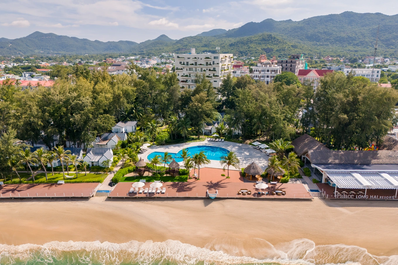 Với mảng nghỉ dưỡng, Palace Long Hai Resort đang trở thành điểm đến thu hút du khách tại Long Hải - TPHCM (Ảnh: Kim Oanh Group).